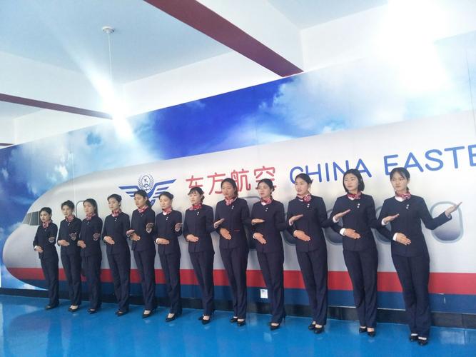 秦皇岛东方航空学校热烈欢送15级毕业生到中国航空公司票务岗位就业!